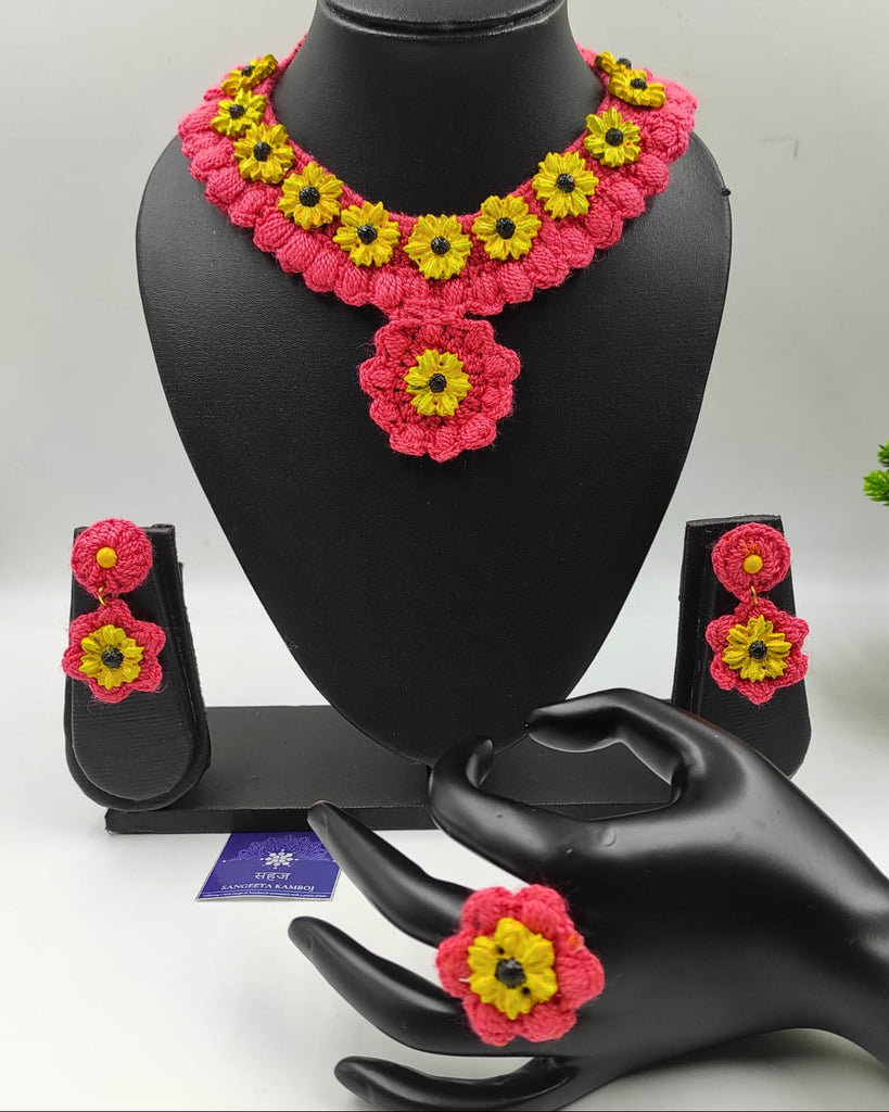 PINK CROCHET TERRACOTTA SET