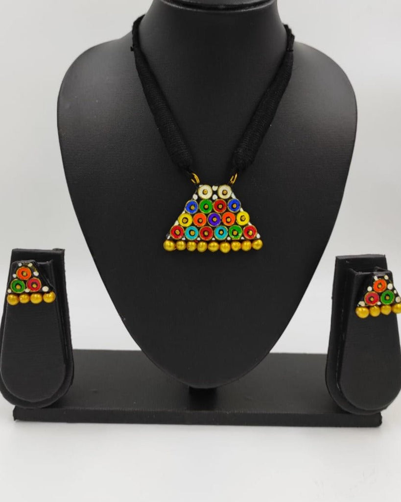 multicolour black kanthi set